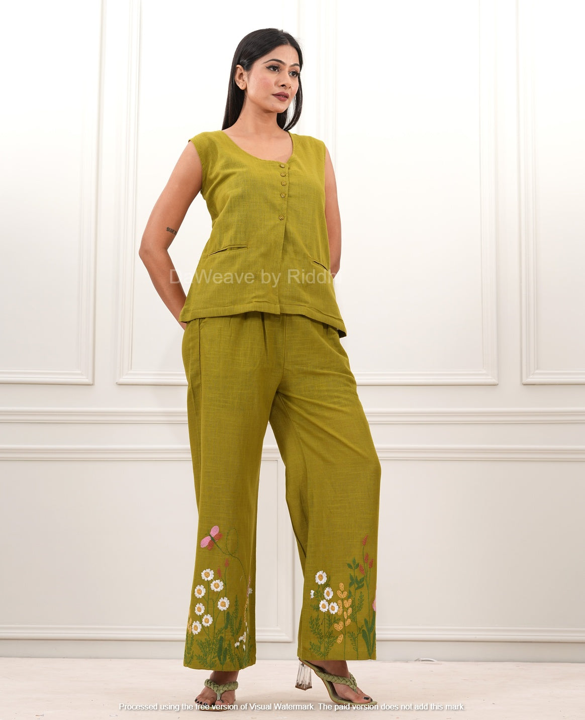 Floral bees - Basil Green